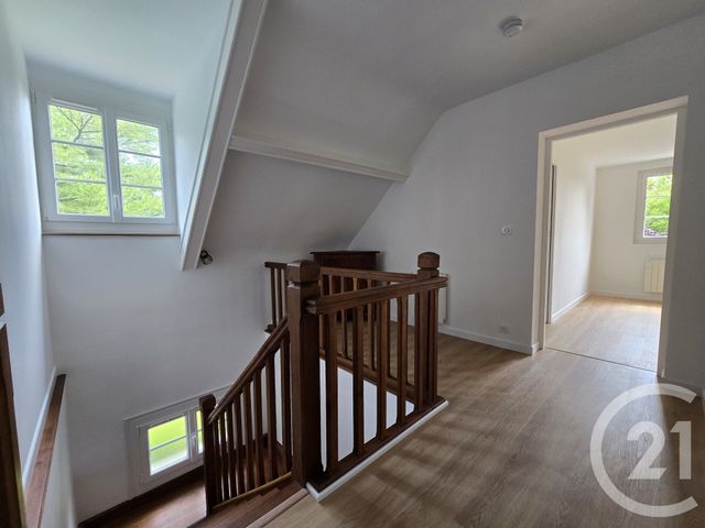 Maison &agrave; louer - 9 pi&egrave;ces - 197,25 m2 - Tille - 60 - PICARDIE