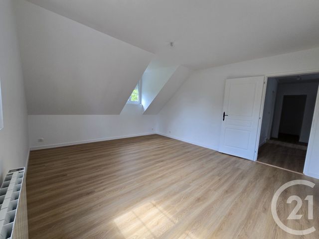 Maison &agrave; louer - 9 pi&egrave;ces - 197,25 m2 - Tille - 60 - PICARDIE