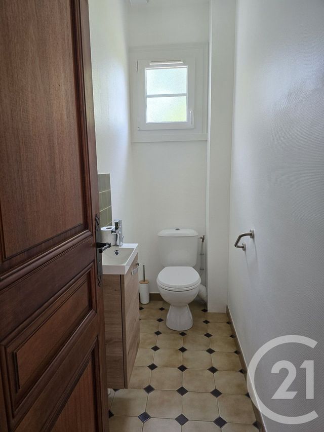 Maison &agrave; louer - 9 pi&egrave;ces - 197,25 m2 - Tille - 60 - PICARDIE