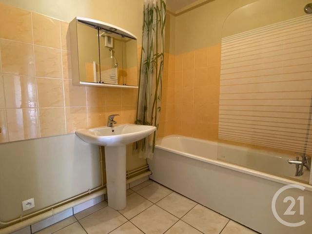 Appartement F4 à louer - 3 pièces - 64,12 m2 - Beauvais - 60 - PICARDIE
