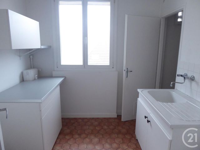Appartement F2 &agrave; louer - 2 pi&egrave;ces - 44,28 m2 - Beauvais - 60 - PICARDIE