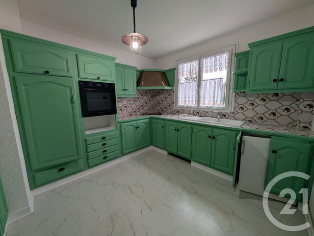 Appartement F5 &agrave; louer - 5 pi&egrave;ces - 99 m2 - Beauvais - 60 - PICARDIE