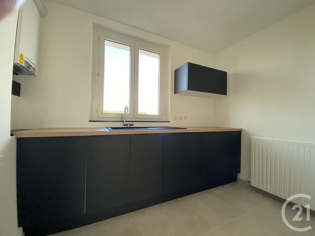Appartement F3 &agrave; louer - 3 pi&egrave;ces - 54,12 m2 - Beauvais - 60 - PICARDIE