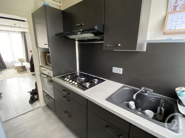 Appartement F4 &agrave; louer - 4 pi&egrave;ces - 63,97 m2 - Beauvais - 60 - PICARDIE