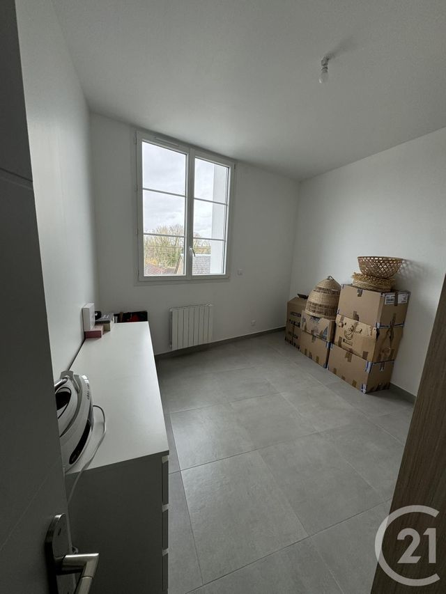 Appartement F3 &agrave; louer - 3 pi&egrave;ces - 90,73 m2 - Beauvais - 60 - PICARDIE