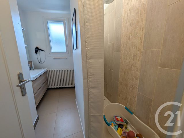 Appartement F5 &agrave; louer - 5 pi&egrave;ces - 91,79 m2 - Beauvais - 60 - PICARDIE
