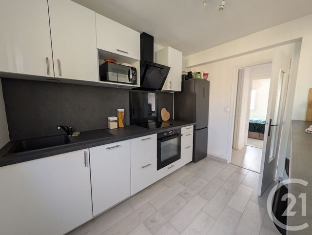 Appartement &agrave; louer - 4 pi&egrave;ces - 67,16 m2 - Beauvais - 60 - PICARDIE