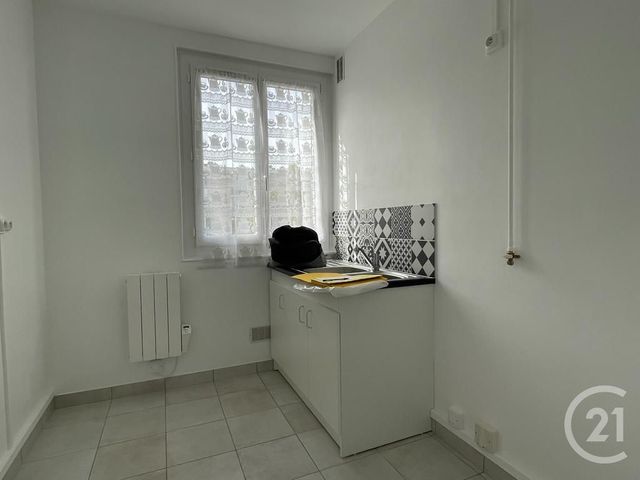 Appartement F3 &agrave; louer - 3 pi&egrave;ces - 54,73 m2 - Beauvais - 60 - PICARDIE