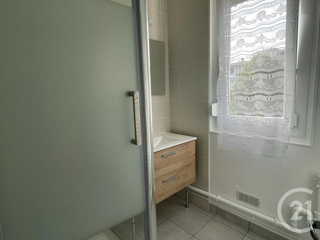 Appartement F3 &agrave; louer - 3 pi&egrave;ces - 54,73 m2 - Beauvais - 60 - PICARDIE