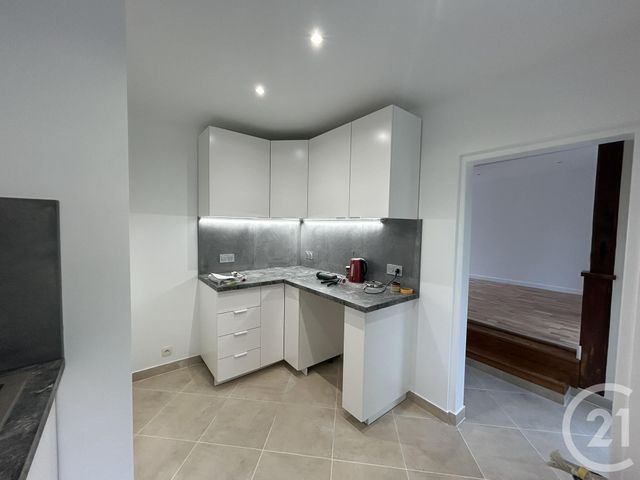 Maison &agrave; louer - 3 pi&egrave;ces - 64,24 m2 - Beauvais - 60 - PICARDIE