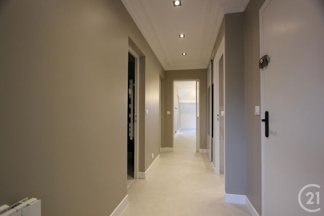 Appartement F3 à vendre - 3 pièces - 56 m2 - Ste Genevieve Des Bois - 91 - ILE-DE-FRANCE