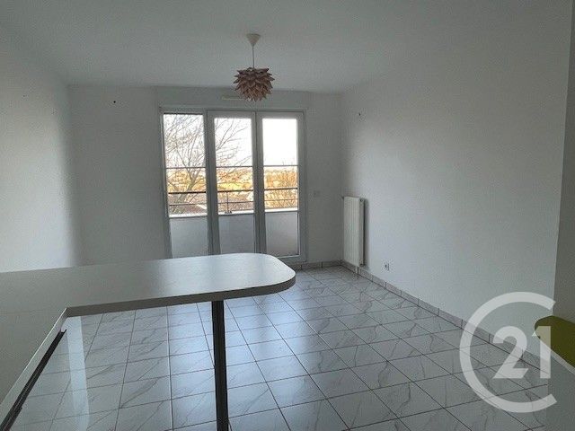 Appartement F2 &agrave; louer - 2 pi&egrave;ces - 40,80 m2 - Montlhery - 91 - ILE-DE-FRANCE
