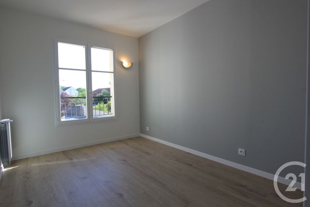 Appartement F4 &agrave; louer - 4 pi&egrave;ces - 80,63 m2 - Montlhery - 91 - ILE-DE-FRANCE