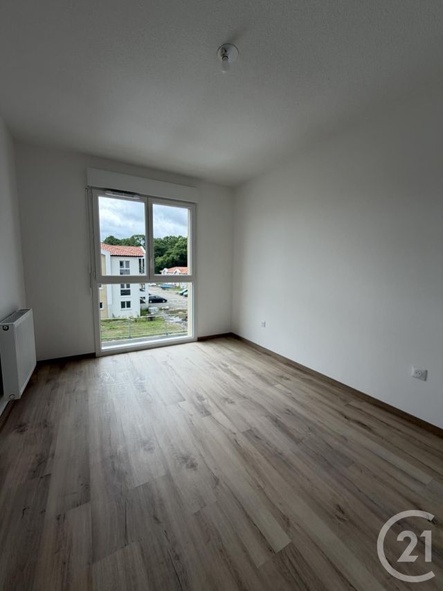 Appartement F3 &agrave; louer - 3 pi&egrave;ces - 65,36 m2 - St Vincent De Tyrosse - 40 - AQUITAINE