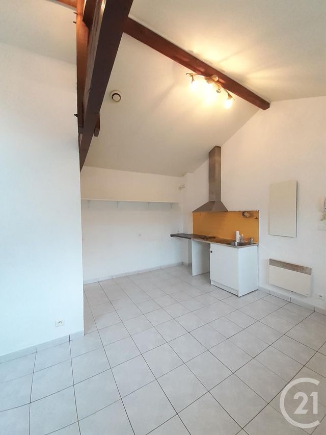 Appartement F2 &agrave; louer - 2 pi&egrave;ces - 40,35 m2 - Ustaritz - 64 - AQUITAINE