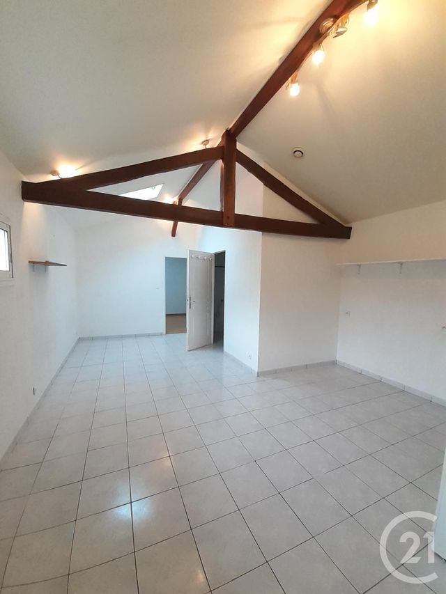 Appartement F2 &agrave; louer - 2 pi&egrave;ces - 40,35 m2 - Ustaritz - 64 - AQUITAINE