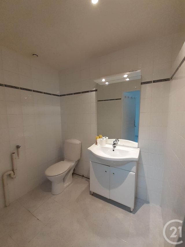 Appartement F2 &agrave; louer - 2 pi&egrave;ces - 40,35 m2 - Ustaritz - 64 - AQUITAINE