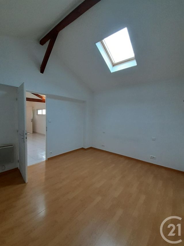 Appartement F2 &agrave; louer - 2 pi&egrave;ces - 40,35 m2 - Ustaritz - 64 - AQUITAINE