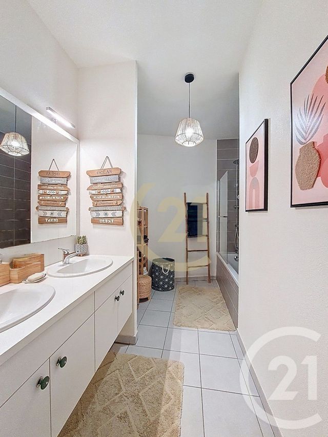 Appartement F4 &agrave; vendre - 4 pi&egrave;ces - 85,60 m2 - St Jean De Vedas - 34 - LANGUEDOC-ROUSSILLON