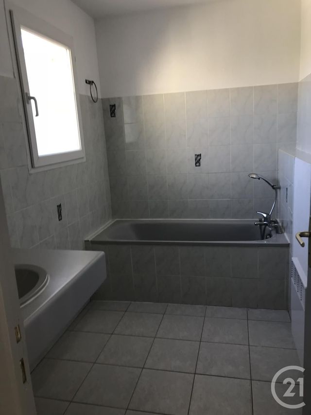 Maison &agrave; louer - 4 pi&egrave;ces - 100 m2 - St Jean De Vedas - 34 - LANGUEDOC-ROUSSILLON