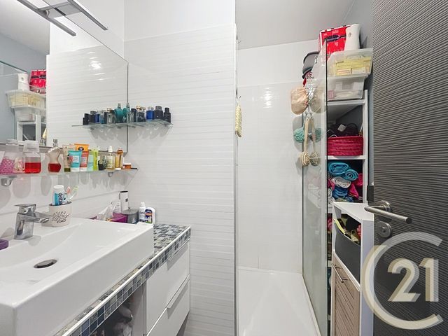 Appartement F3 &agrave; vendre - 3 pi&egrave;ces - 63,30 m2 - St Jean De Vedas - 34 - LANGUEDOC-ROUSSILLON