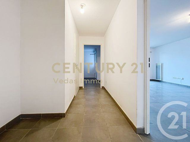 Appartement F3 &agrave; louer - 3 pi&egrave;ces - 67,10 m2 - Castelnau Le Lez - 34 - LANGUEDOC-ROUSSILLON