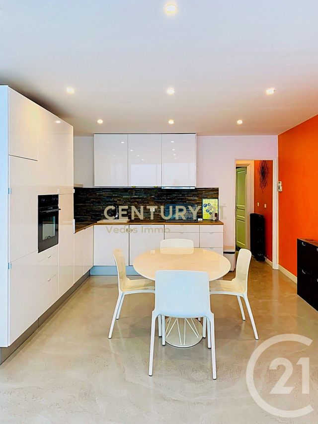 Maison &agrave; louer - 3 pi&egrave;ces - 110 m2 - St Jean De Vedas - 34 - LANGUEDOC-ROUSSILLON