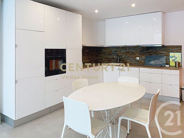 Maison &agrave; louer - 3 pi&egrave;ces - 110 m2 - St Jean De Vedas - 34 - LANGUEDOC-ROUSSILLON