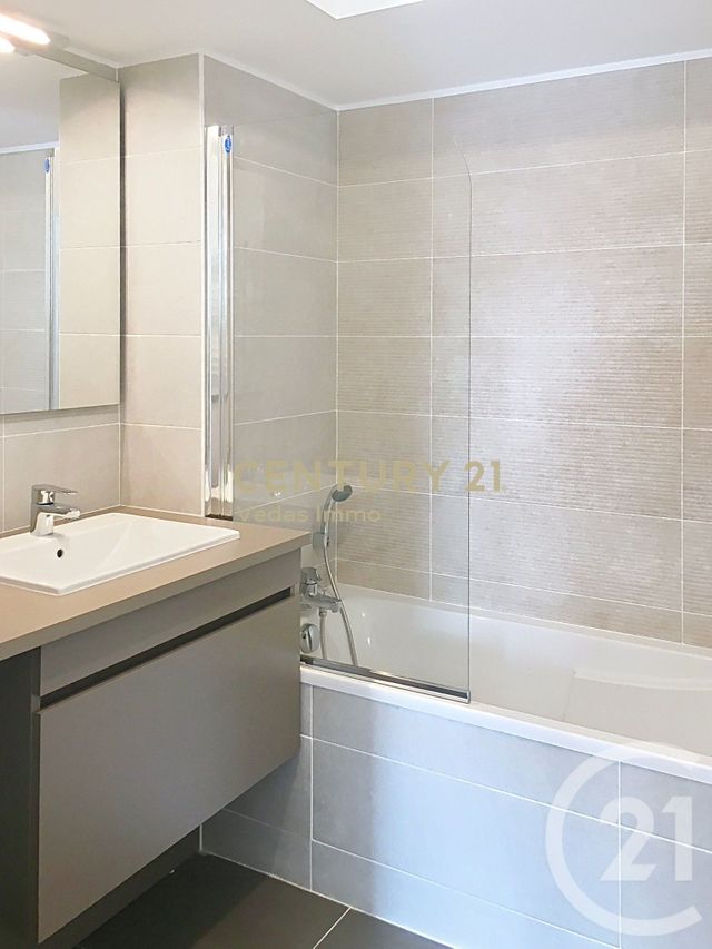 Appartement F3 &agrave; louer - 3 pi&egrave;ces - 64,90 m2 - St Jean De Vedas - 34 - LANGUEDOC-ROUSSILLON