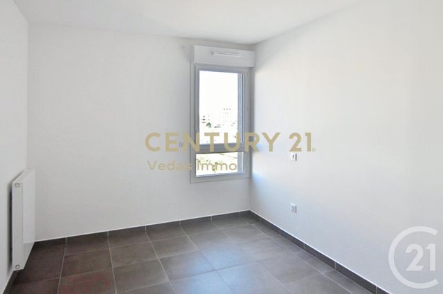 Appartement F3 &agrave; louer - 3 pi&egrave;ces - 72,60 m2 - St Jean De Vedas - 34 - LANGUEDOC-ROUSSILLON