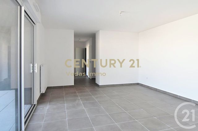 Appartement F3 &agrave; louer - 3 pi&egrave;ces - 72,60 m2 - St Jean De Vedas - 34 - LANGUEDOC-ROUSSILLON
