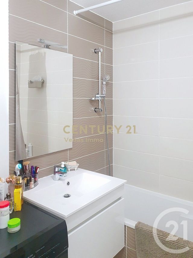 Appartement F2 &agrave; louer - 2 pi&egrave;ces - 41,15 m2 - St Jean De Vedas - 34 - LANGUEDOC-ROUSSILLON