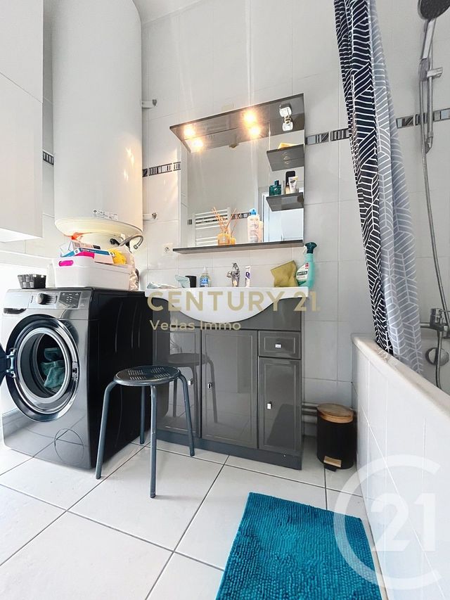 Appartement Duplex &agrave; louer - 2 pi&egrave;ces - 50,48 m2 - St Jean De Vedas - 34 - LANGUEDOC-ROUSSILLON