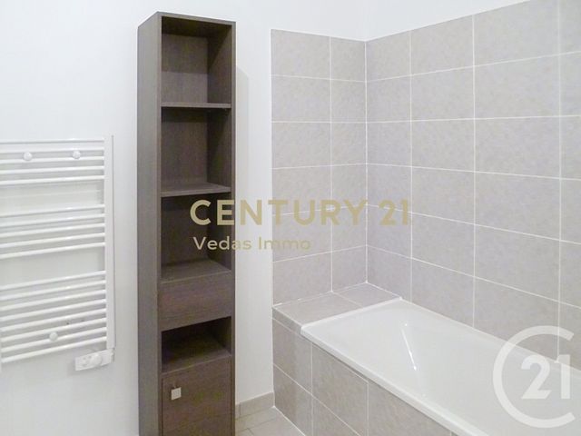 Appartement F3 &agrave; louer - 3 pi&egrave;ces - 56,60 m2 - Fabregues - 34 - LANGUEDOC-ROUSSILLON