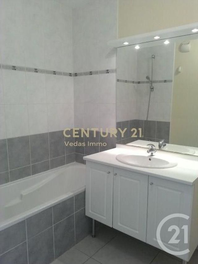 Appartement F3 &agrave; louer - 3 pi&egrave;ces - 68,90 m2 - Montpellier - 34 - LANGUEDOC-ROUSSILLON