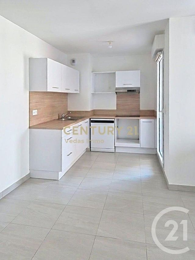 Appartement F3 &agrave; louer - 3 pi&egrave;ces - 66,70 m2 - St Jean De Vedas - 34 - LANGUEDOC-ROUSSILLON