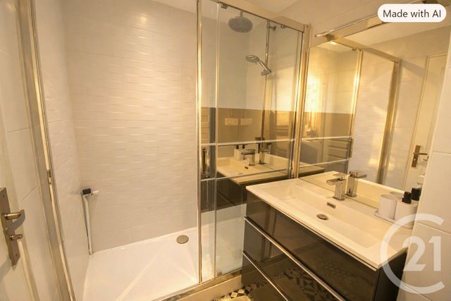 Appartement &agrave; vendre - 4 pi&egrave;ces - 70 m2 - Toulon - 83 - PROVENCE-ALPES-COTE-D-AZUR