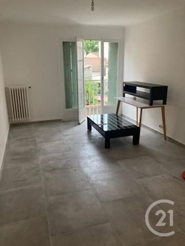 Appartement à vendre - 3 pièces - 54,32 m2 - Toulon - 83 - PROVENCE-ALPES-COTE-D-AZUR