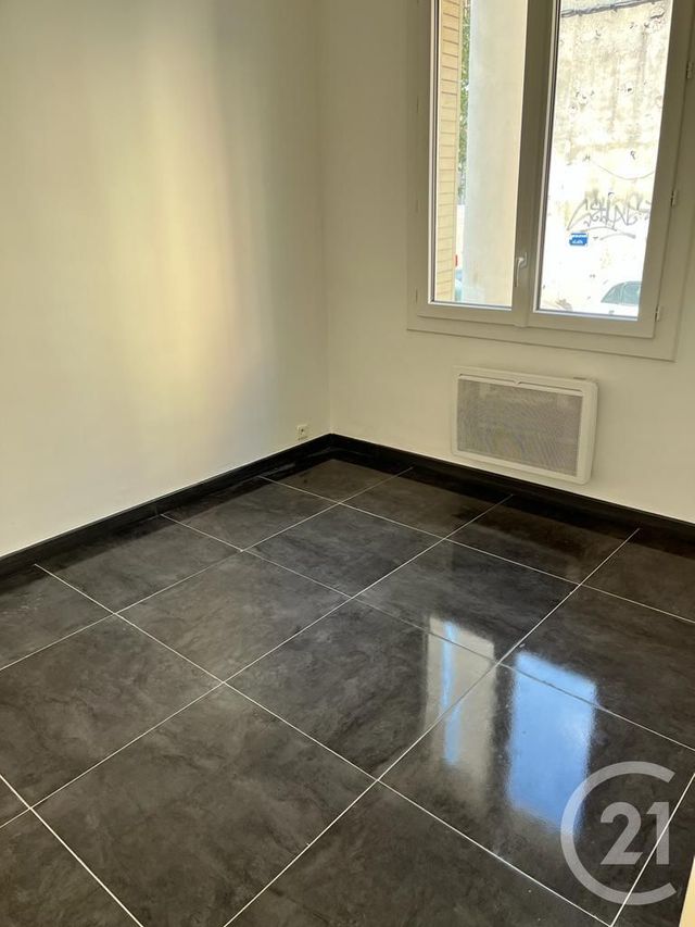 Appartement T2 à vendre - 2 pièces - 39 m2 - Toulon - 83 - PROVENCE-ALPES-COTE-D-AZUR