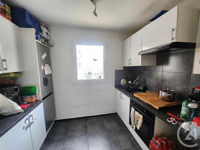 Appartement F4 à vendre - 4 pièces - 65 m2 - Toulon - 83 - PROVENCE-ALPES-COTE-D-AZUR
