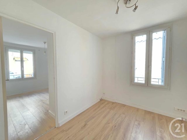 Appartement T2 à vendre - 2 pièces - 35 m2 - Toulon - 83 - PROVENCE-ALPES-COTE-D-AZUR