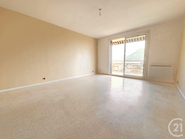 Appartement à vendre - 3 pièces - 72 m2 - Toulon - 83 - PROVENCE-ALPES-COTE-D-AZUR