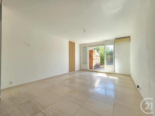 Appartement F3 à vendre - 3 pièces - 70 m2 - Toulon - 83 - PROVENCE-ALPES-COTE-D-AZUR