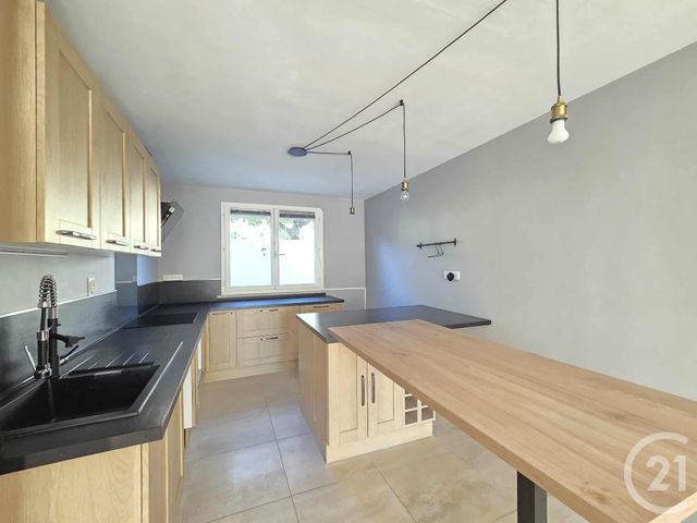 Appartement F3 à vendre - 3 pièces - 70 m2 - Toulon - 83 - PROVENCE-ALPES-COTE-D-AZUR