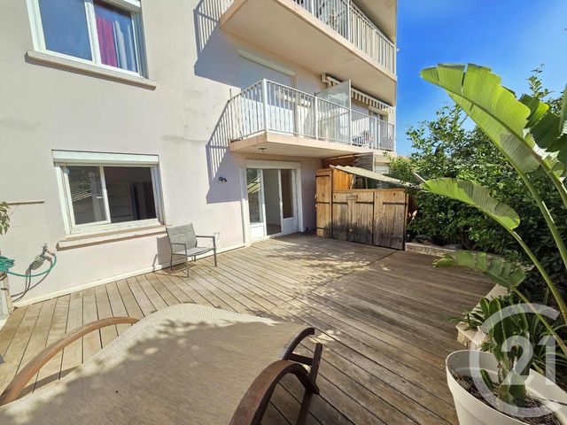 Appartement F3 à vendre - 3 pièces - 70 m2 - Toulon - 83 - PROVENCE-ALPES-COTE-D-AZUR