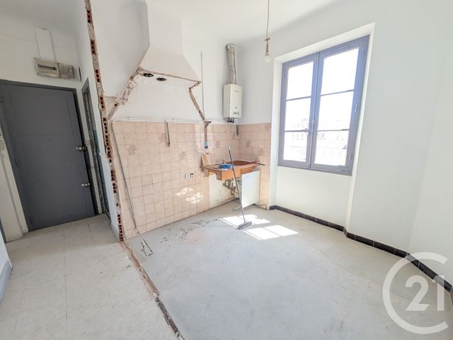 Appartement T3 à vendre - 3 pièces - 47 m2 - Toulon - 83 - PROVENCE-ALPES-COTE-D-AZUR