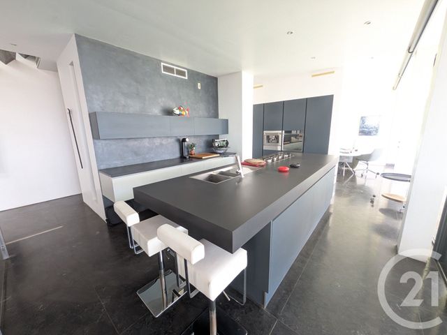 Maison à vendre - 4 pièces - 348 m2 - Toulon - 83 - PROVENCE-ALPES-COTE-D-AZUR