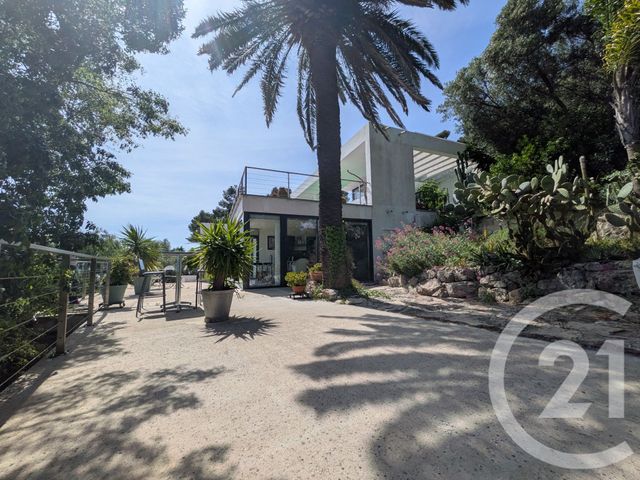 Maison à vendre - 4 pièces - 348 m2 - Toulon - 83 - PROVENCE-ALPES-COTE-D-AZUR