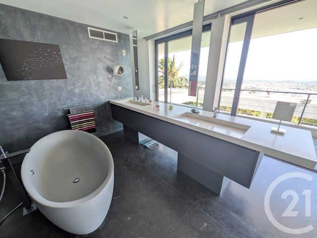 Maison à vendre - 4 pièces - 348 m2 - Toulon - 83 - PROVENCE-ALPES-COTE-D-AZUR