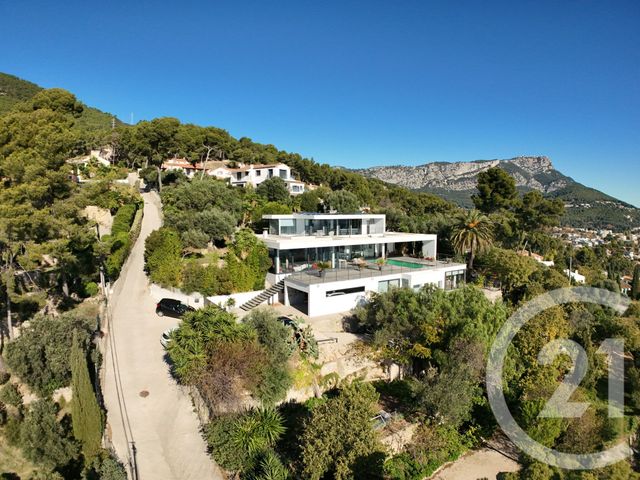 Maison à vendre - 4 pièces - 348 m2 - Toulon - 83 - PROVENCE-ALPES-COTE-D-AZUR
